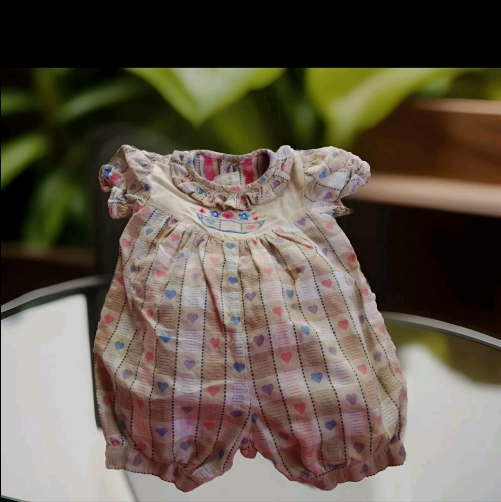 Romper Vintage Rose Cottage floral bubble romper size 6/9 months Valentine's Day